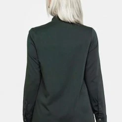 LVT1 Lucky Pussybow Shirt