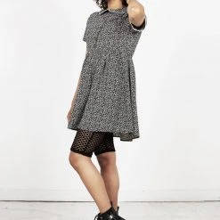 MET1 Clothing Papilio Knee Length Cycling Shorts