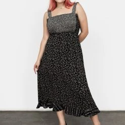 MET1 Prairie Panel Dress Clothing