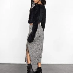 PFA1 Binx Fluffy Relaxed V-Neck Cardi