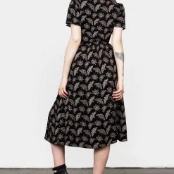 LVT1 MORTMOTH SHORT SLEEVE MIDI DRESS 15 LVT1 MORTMOTH SHORT SLEEVE MIDI DRESS