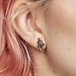 TOU1 WICKER MAN STUD EARRINGS